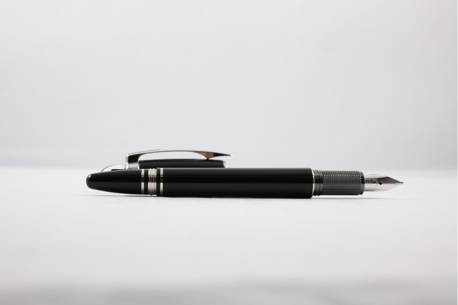 Montblanc MB118844 StarWalker Platinum Coated Fountain Pen